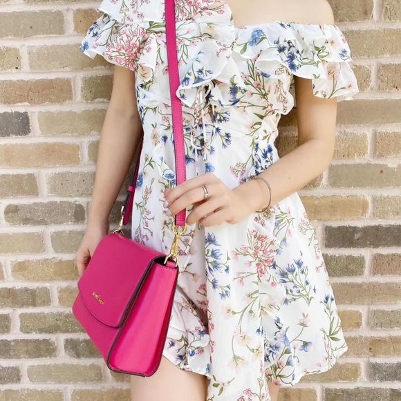 Gaby’sBags💕NWT Michael Kors Flap Crossbody - Picture 2 of 2